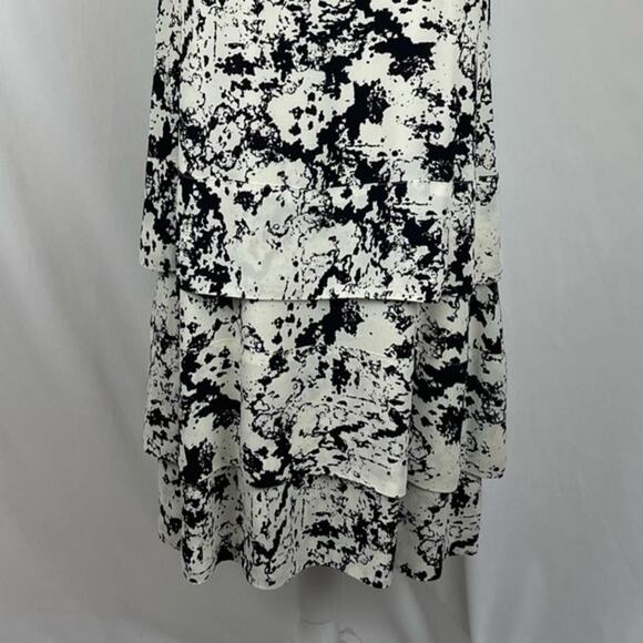 Banana Republic Black & Cream Ruffled Office To Date Night Dress NWOT Size 4 - Picture 4 of 12